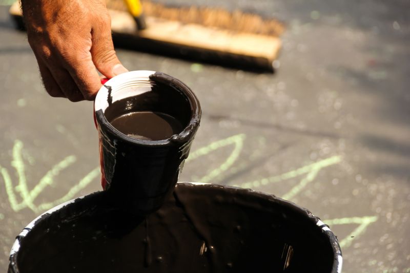 How Weather Conditions Affect Commercial Asphalt Sealing Results